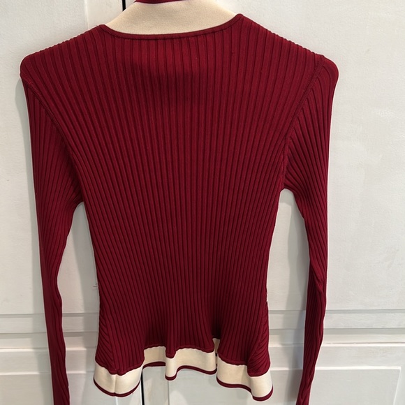 Formfitting Ribbed Top - Picture 5 of 6